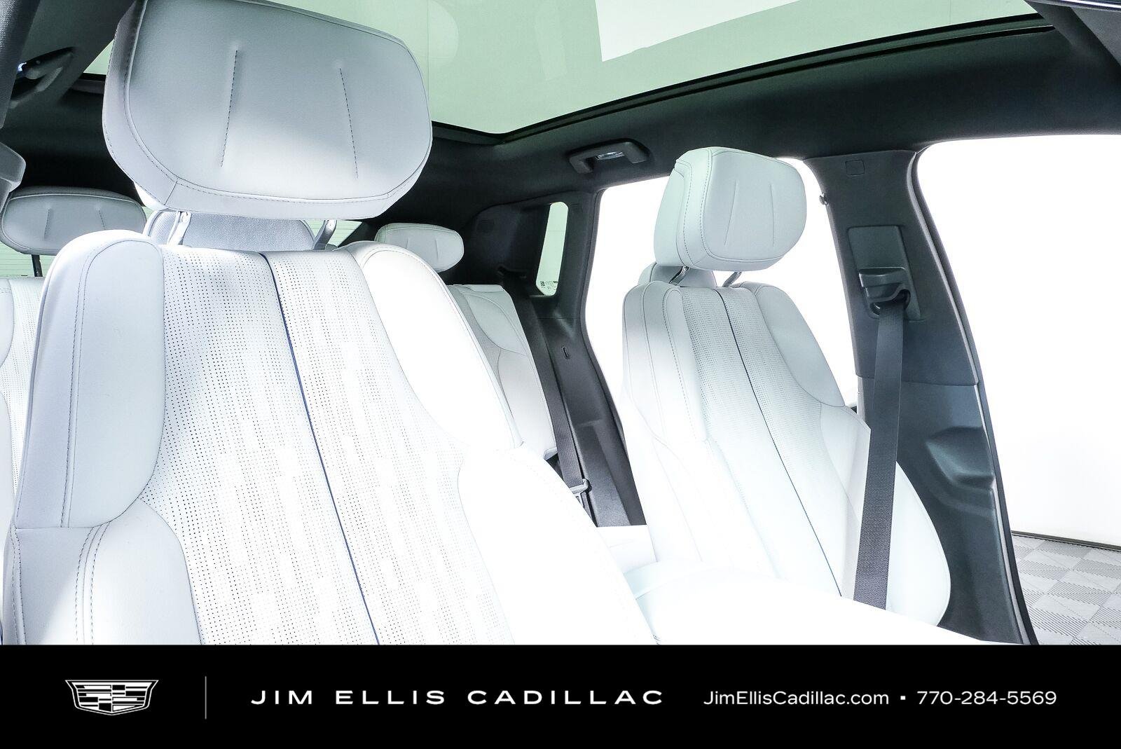 New 2027 Vibrant White Tricoat Cadillac Sport image 23