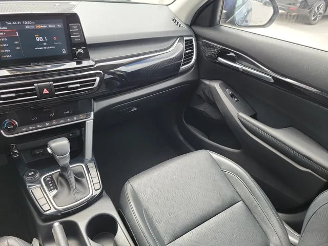 Used 2021 Blue Kia EX image 31