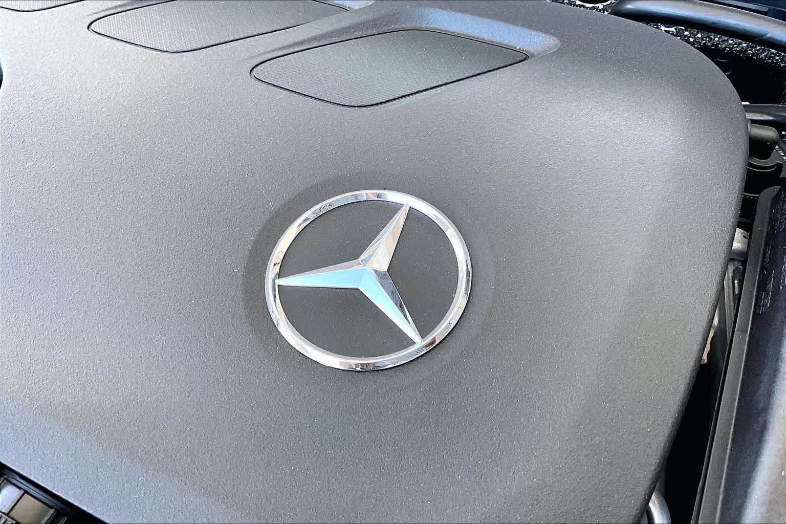 New 2026 Polar White Mercedes-Benz GLB 250 image 18