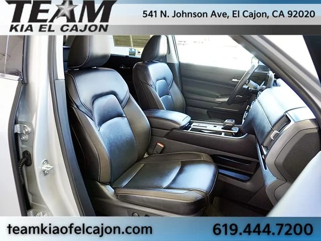 Used 2024 Silver Nissan SL image 13
