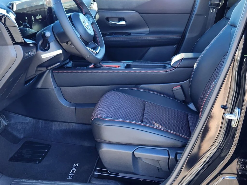 2026 Nissan KICKS SR AWD - Photo 13