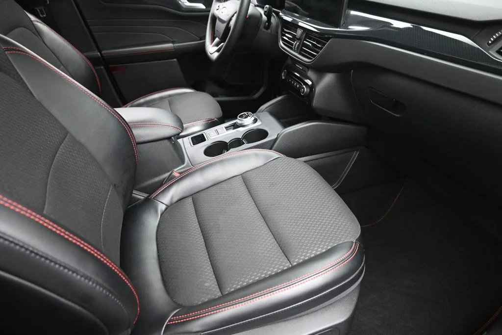 Used 2023 Silver Ford ST-Line Select image 9