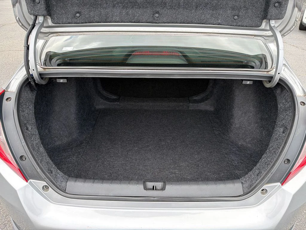 Used 2020 Silver Honda Touring image 18