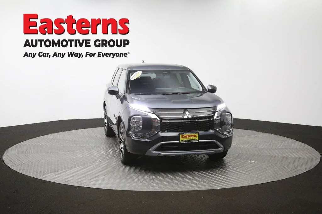 Used 2025 Gray Mitsubishi SE image 52