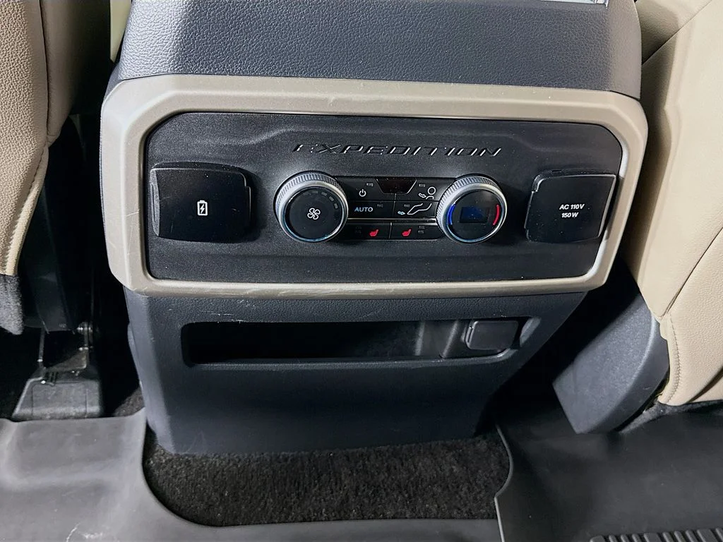 Used 2023 White Metallic Ford Limited image 27