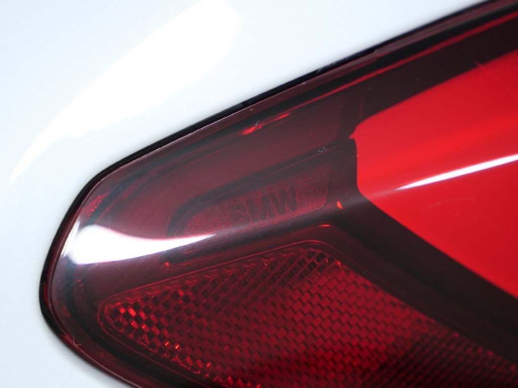 New 2026 Mineral White Metallic BMW 330i xDrive image 18