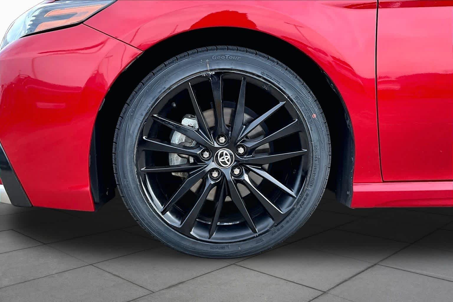 Used 2024 Supersonic Red/Midnight Black Metallic Toyota XSE V6 image 10