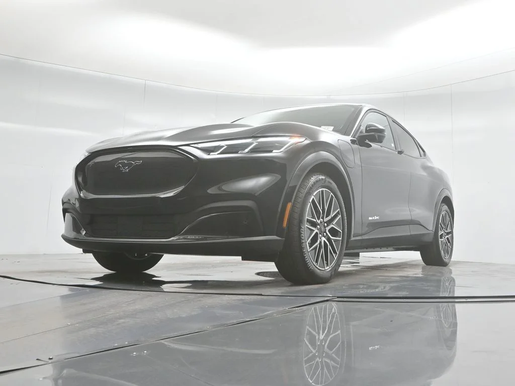 Used 2025 Black Ford Premium image 47
