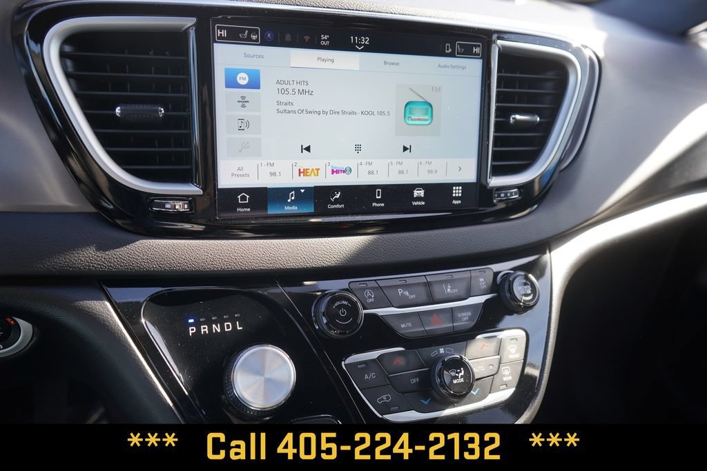 2025 Chrysler Pacifica Select - Photo 33