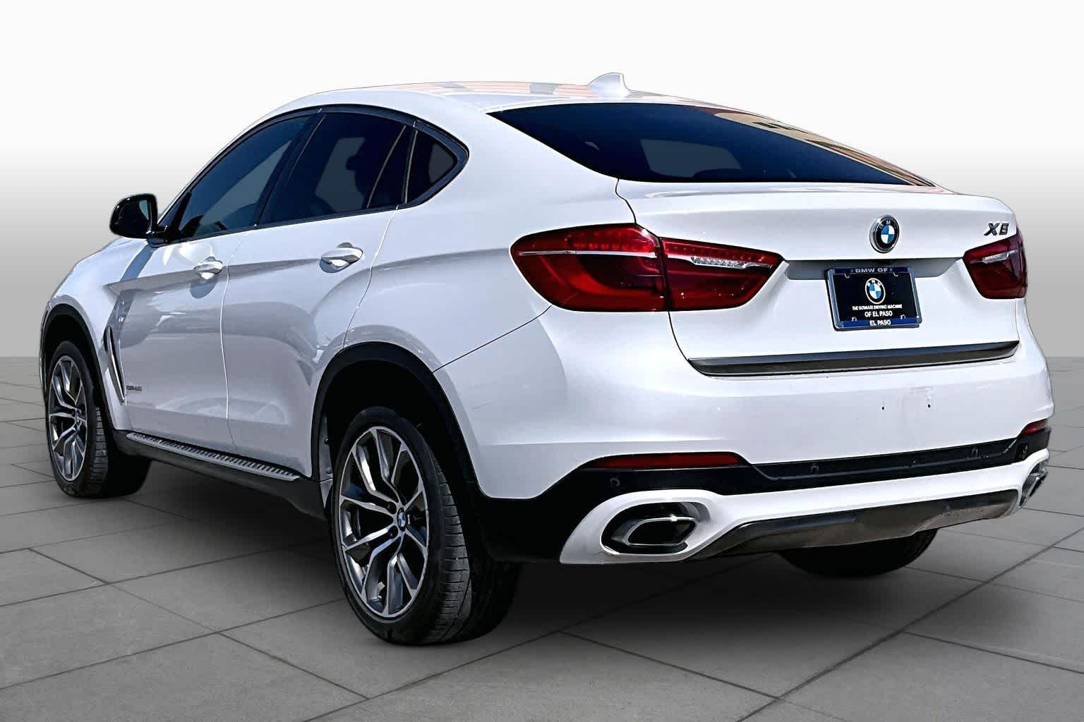 Used 2019 Alpine White BMW sDrive35i image 11