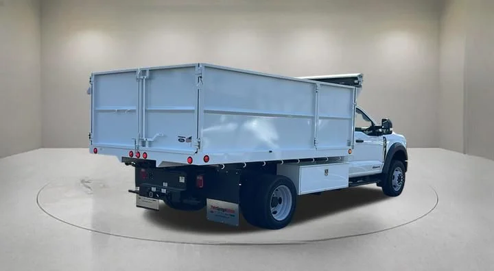 New 2024 Oxford White Ford F-450® XL image 5