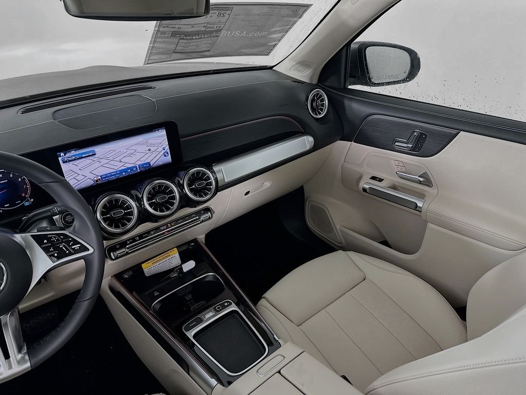 Used 2026  Mercedes-Benz GLB 250 image 23