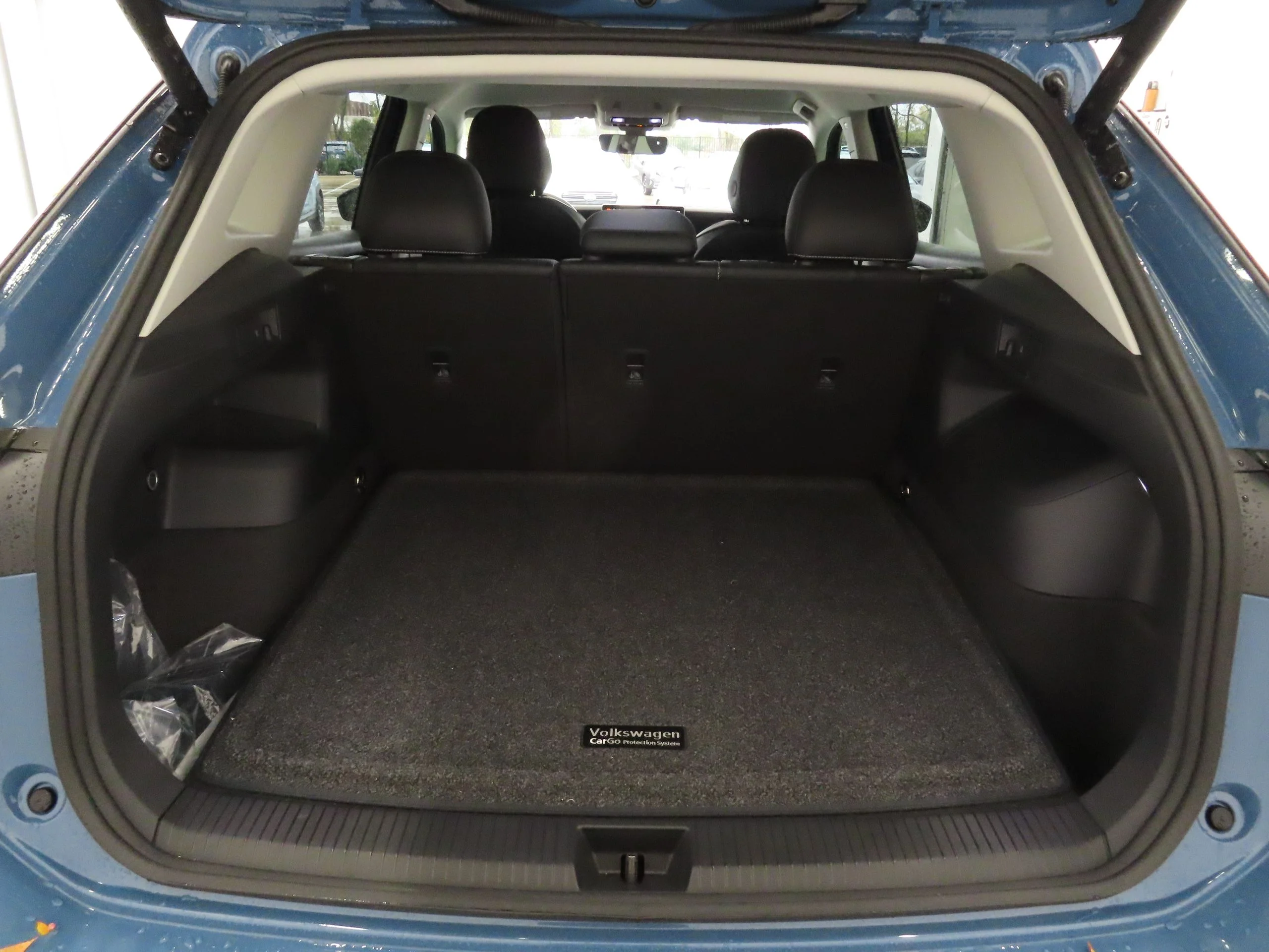 2025 Volkswagen Tiguan SE - Photo 21
