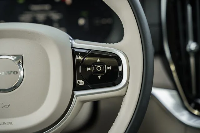 New 2026 Crystal White Volvo T8 Ultra image 28