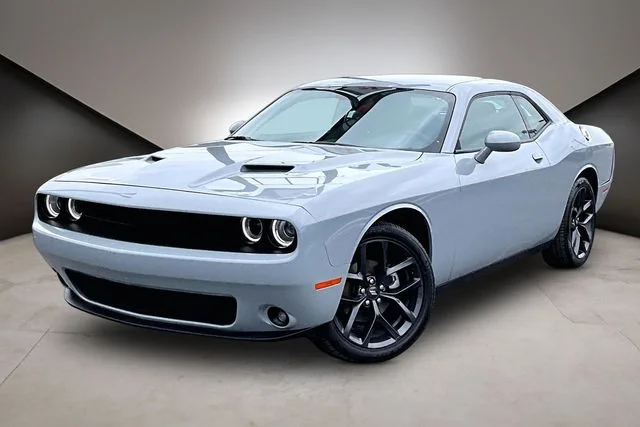 2021 Dodge Challenger SXT Auto's photo
