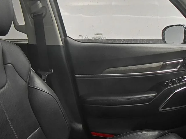 Used 2022 Silver Kia SX image 34