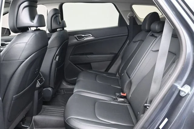Used 2025 Gravity Gray Kia SX image 22