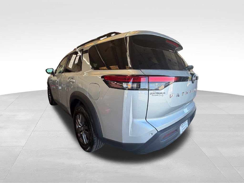 Used 2025 Silver Nissan SV image 3
