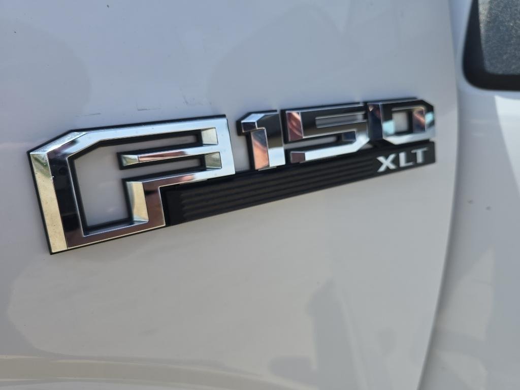 Used 2019 White Ford  image 40