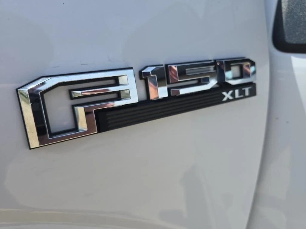 Used 2019 White Ford  image 40