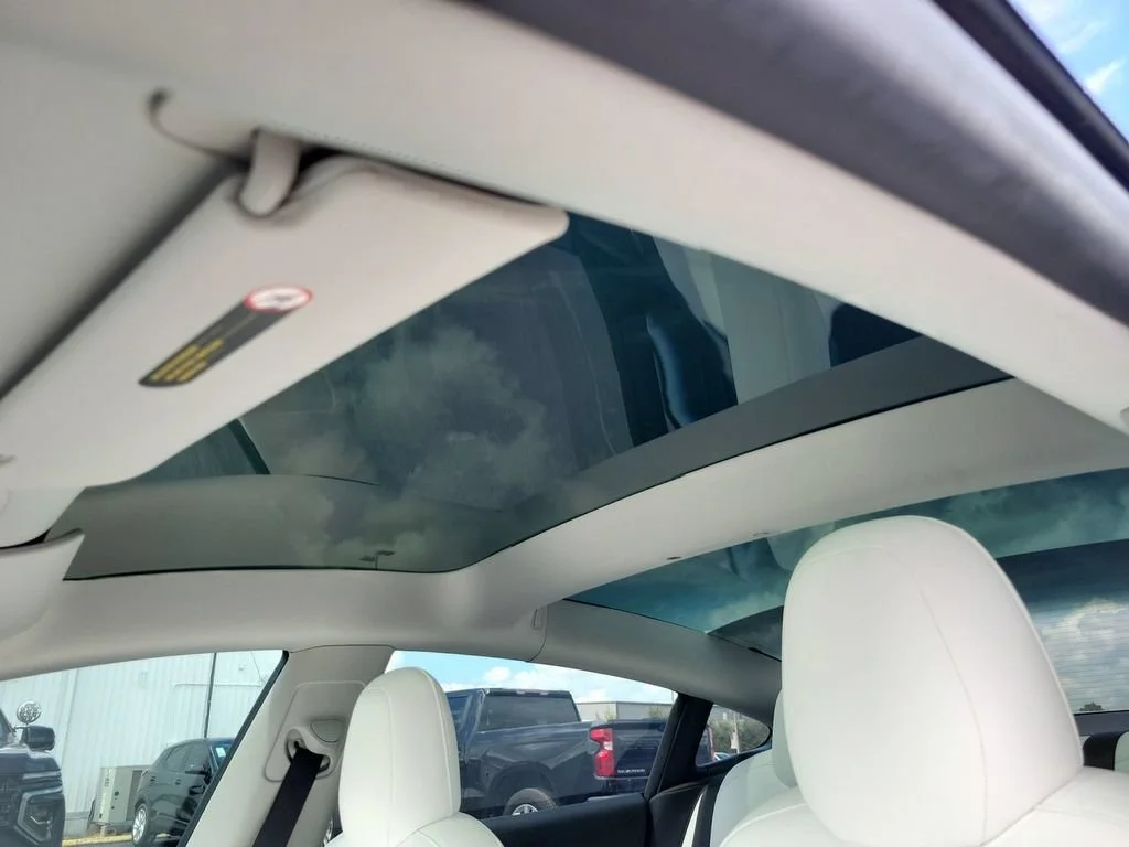 Used 2022 White Tesla RWD image 16