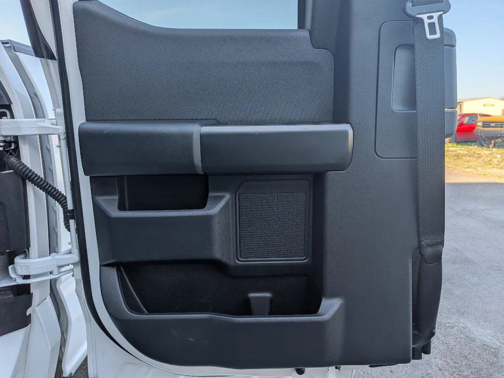 Used 2023 Oxford White Ford XL image 21