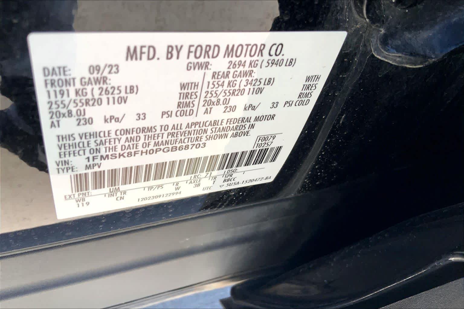 Used 2023 Agate Black Ford Limited image 32