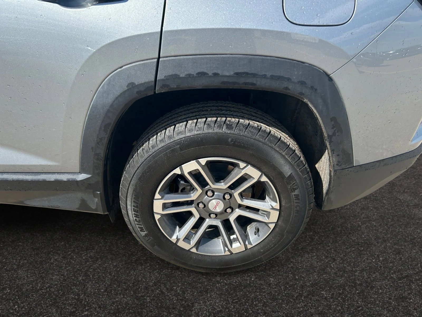 Used 2026 Silver GMC AWD Elevation image 9