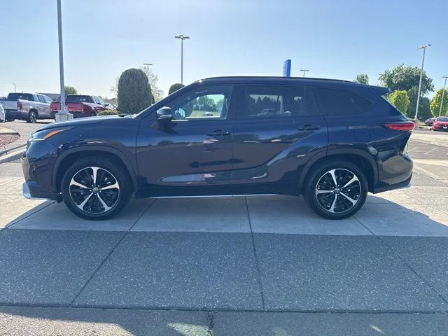 2022 Toyota Highlander XSE - Photo 9