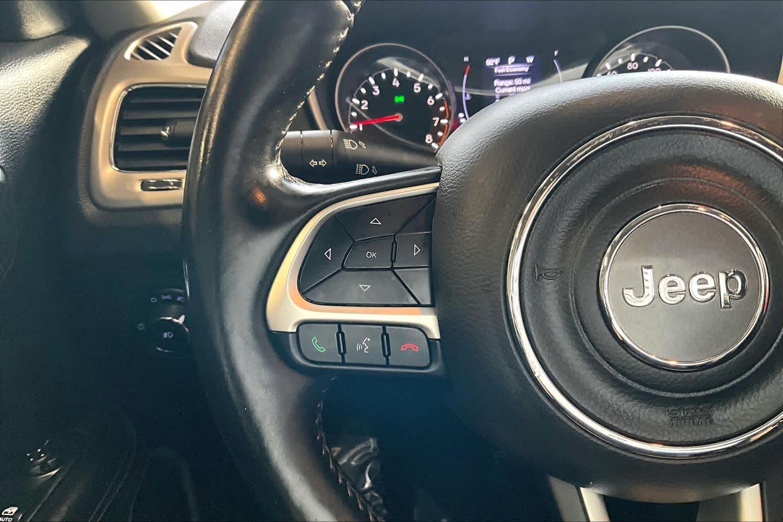 Used 2018 Redline Pearlcoat Jeep Latitude image 24
