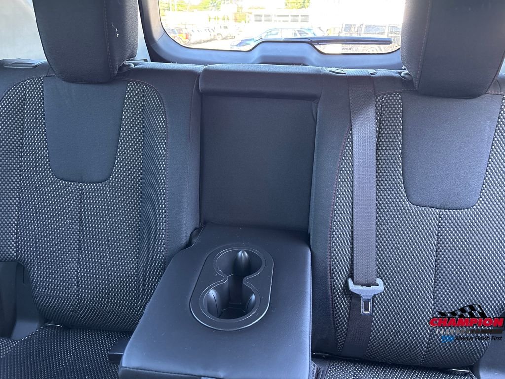 Used 2015 Red Chevrolet LT image 22