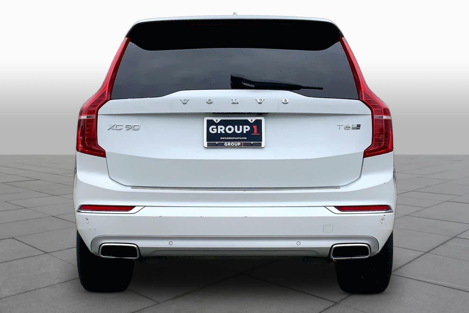 Used 2018  Volvo Inscription image 5