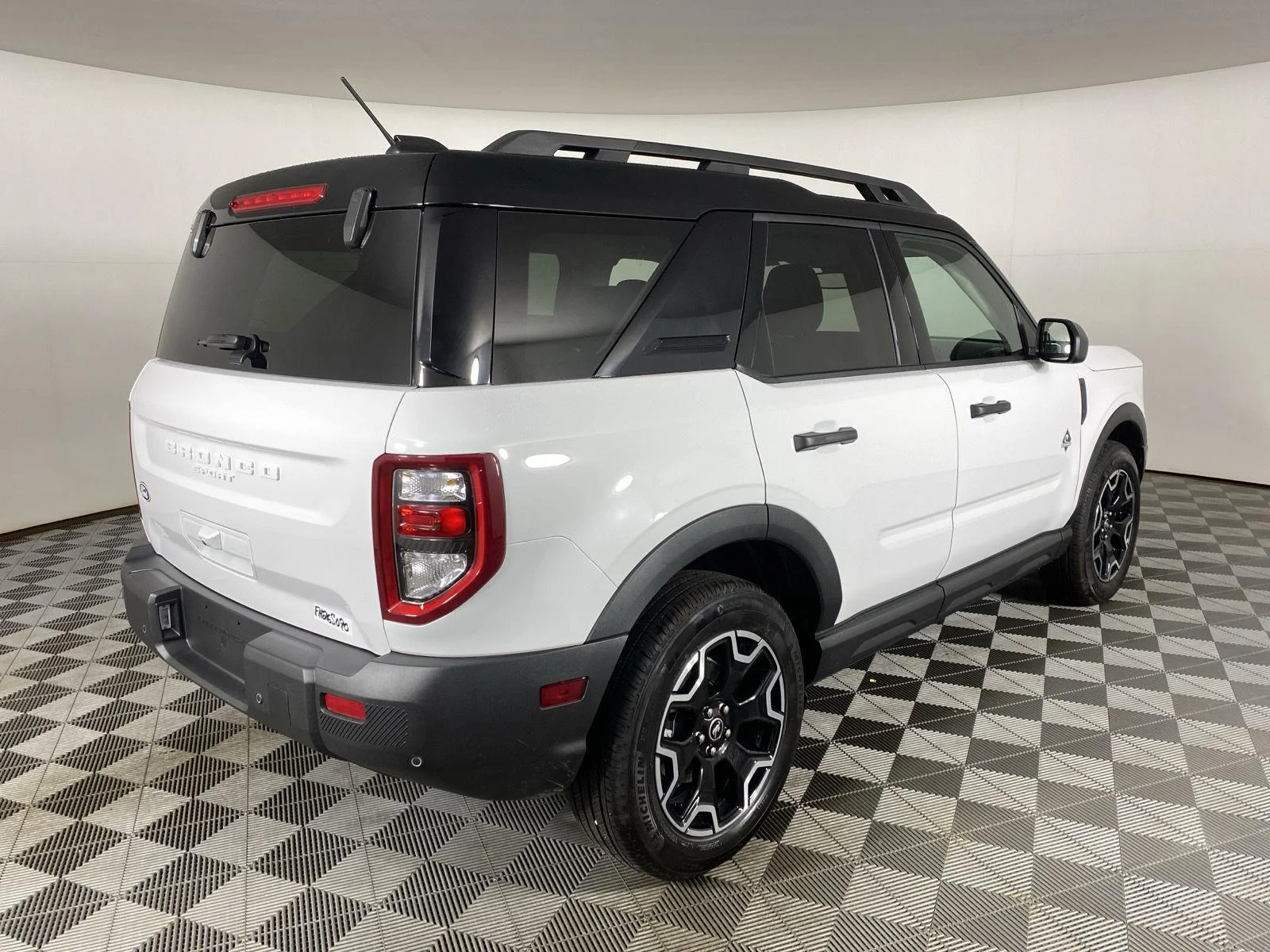 New 2026 Oxford White Ford Outer Banks® image 7