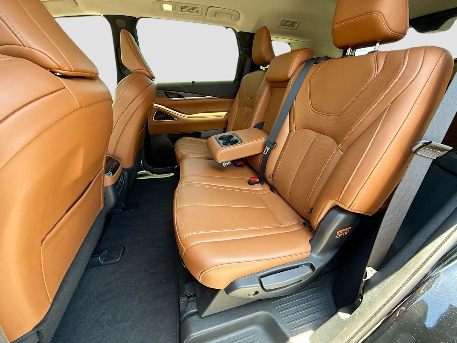 Used 2023 Black INFINITI Sensory image 26
