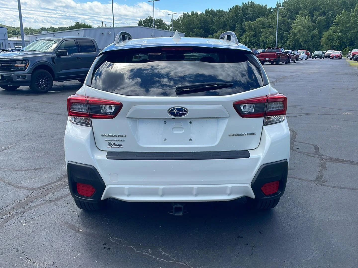 Used 2023 Crystal White Pearl Subaru Premium image 4