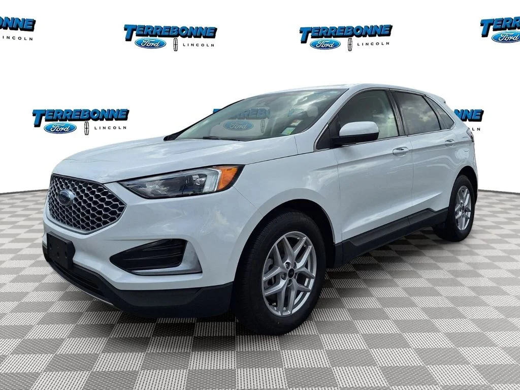 Used 2023 Oxford White Ford SEL image 1