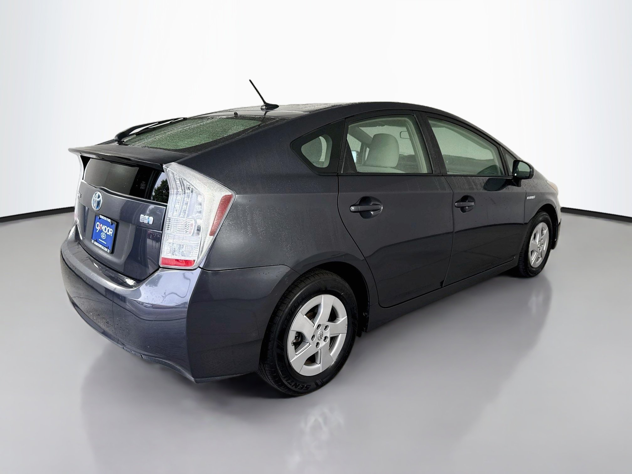 Used 2010 Winter Gray Metallic Toyota II image 7
