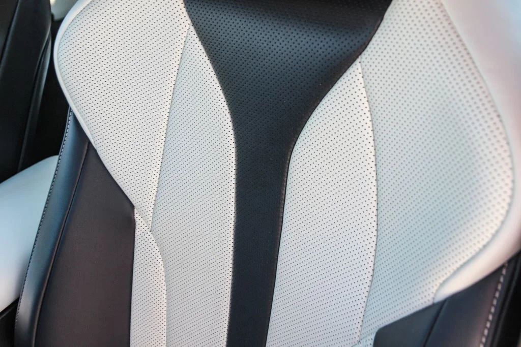 Used 2024 Gray Lexus 300h F SPORT Handling image 25