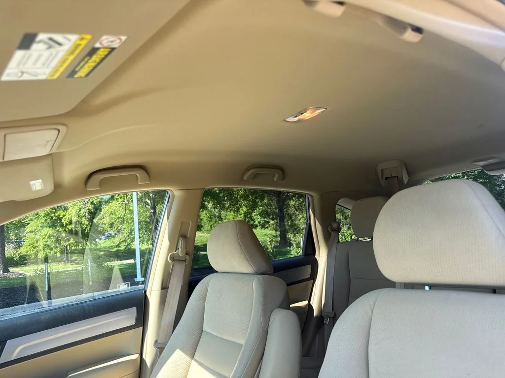 Used 2011 Polished Metal Metallic Honda SE image 30