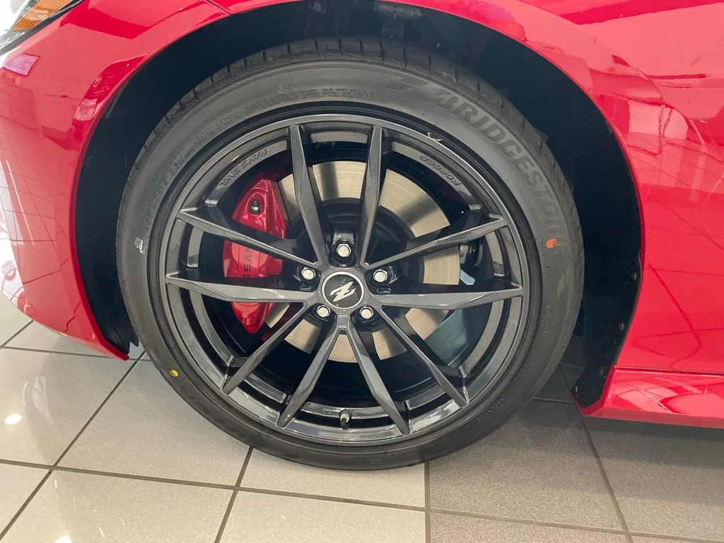 New 2026 Solid Red / Super Black Two-tone Nissan Performance image 26