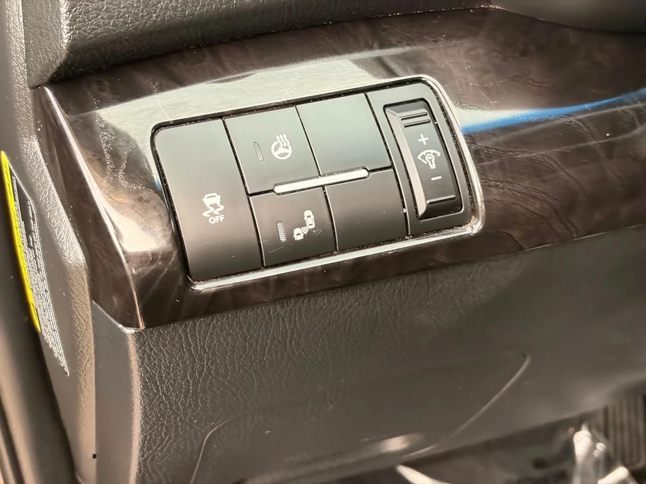 Used 2014 Titanium Silver Kia SX image 21