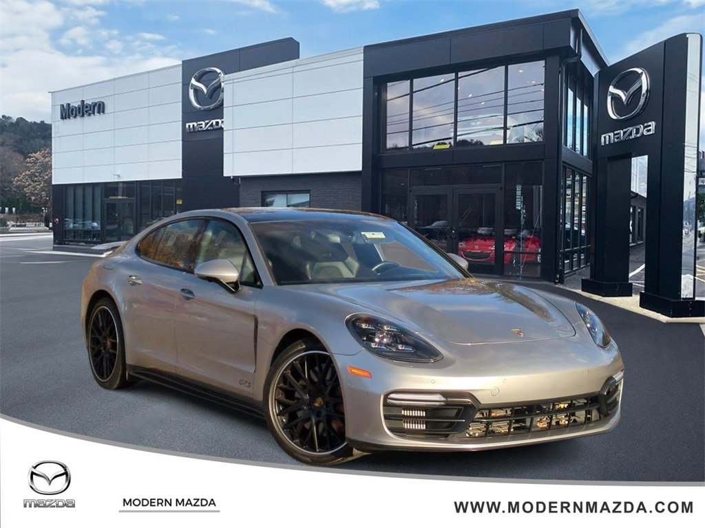 2019 Porsche Panamera GTS