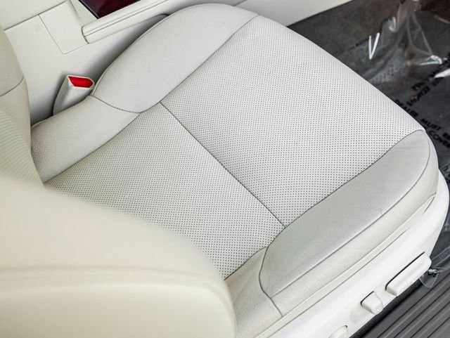 Used 2019 Starfire Pearl Lexus 460 image 35