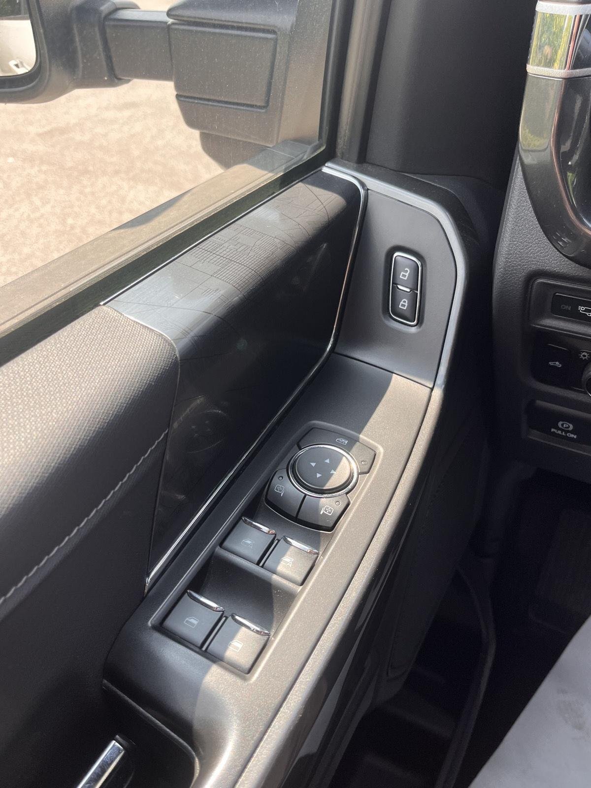 Used 2023 Oxford White Ford XLT image 22