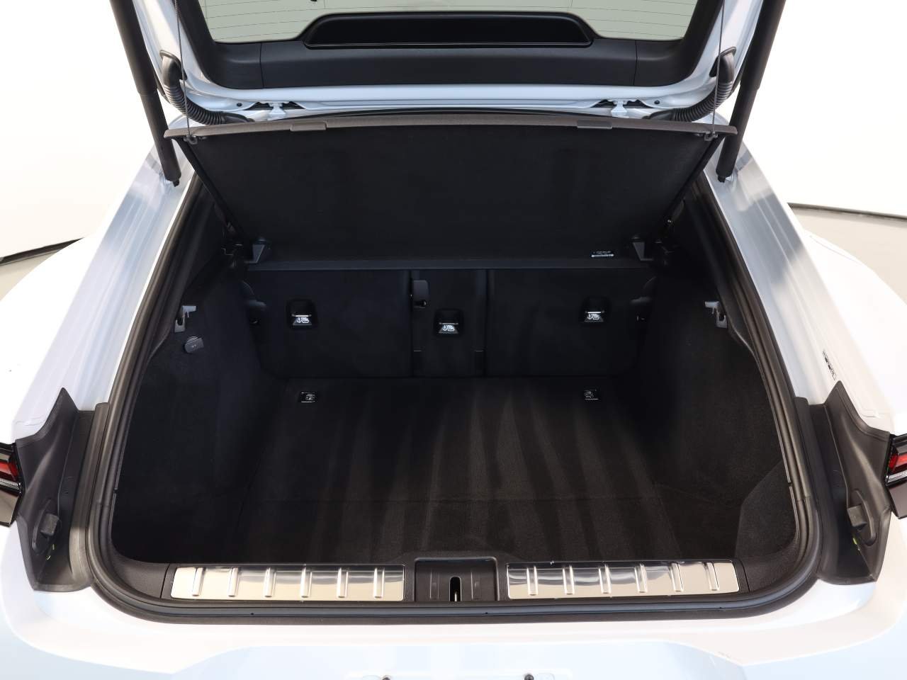 Used 2025 White Porsche 4 image 23