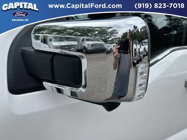 Used 2022 White Ford Lariat image 12