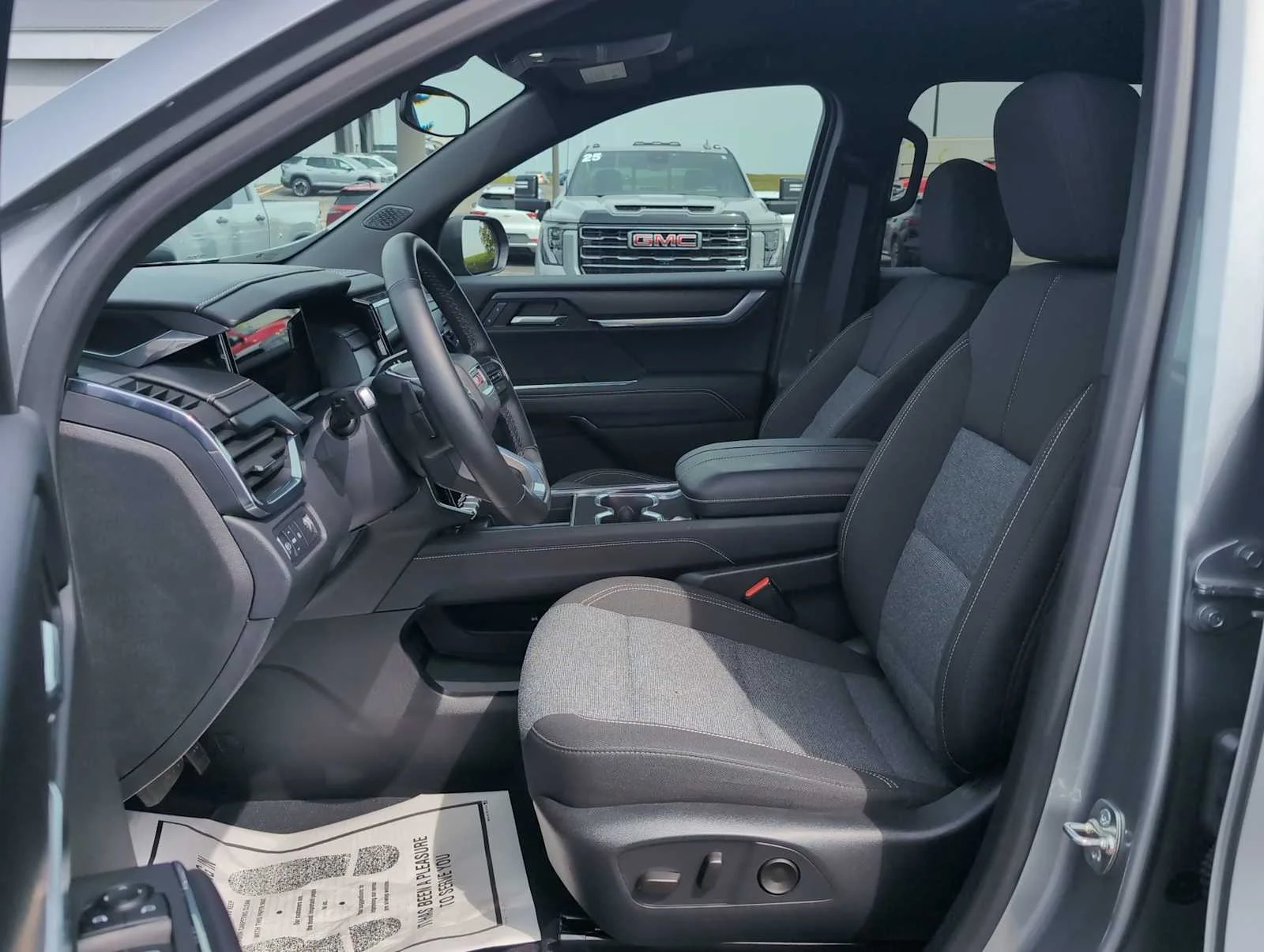 2025 GMC Acadia Elevation - Photo 19