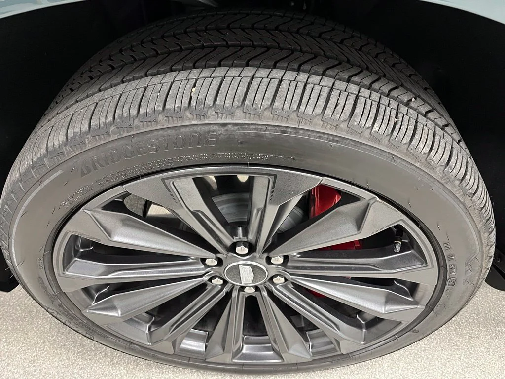 Used 2026 Green Cadillac V-Series image 15