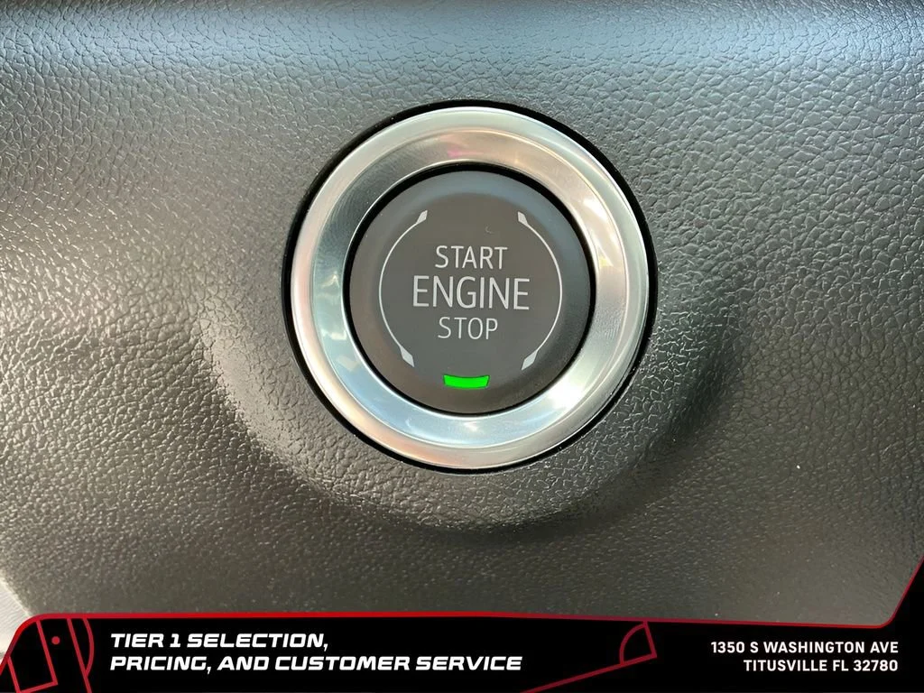 New 2026 Sterling Metallic GMC Elevation image 25