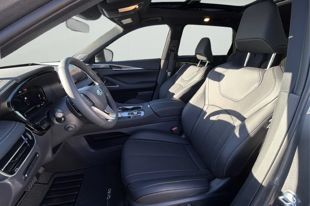 New 2027 GRAPHITE SHADOW INFINITI Sport AWD image 18